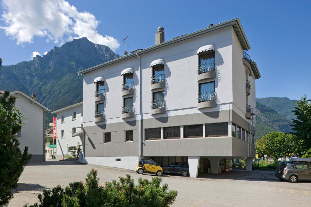 Hotel Central Brig Exteriör bild